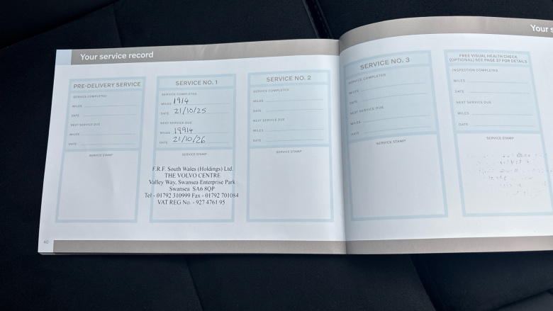 Volvo XC40 2.0 B4P Plus Dark 5dr Auto Petrol Estate